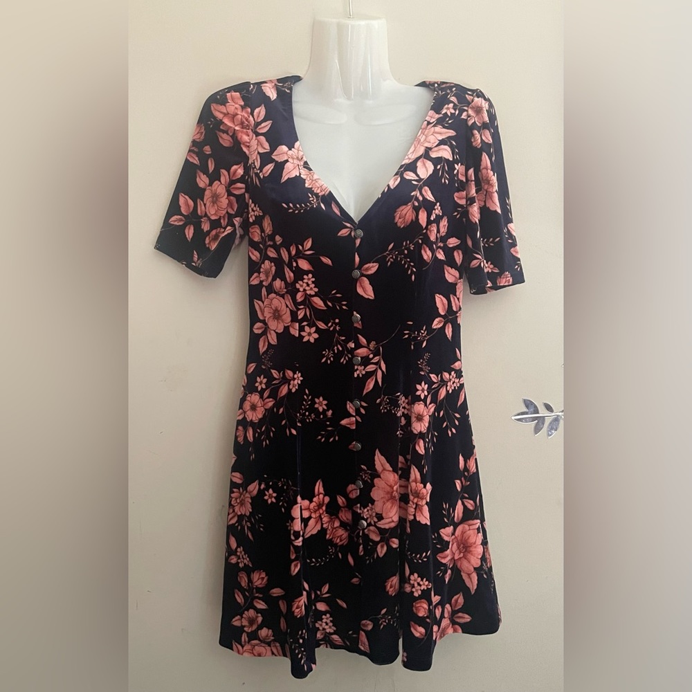 FOREVER21 Contemporary Short Dress